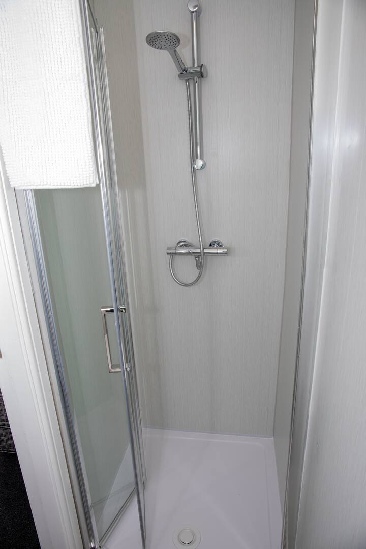 d84870d4-9951-4405-83ec-58c894af4fc6