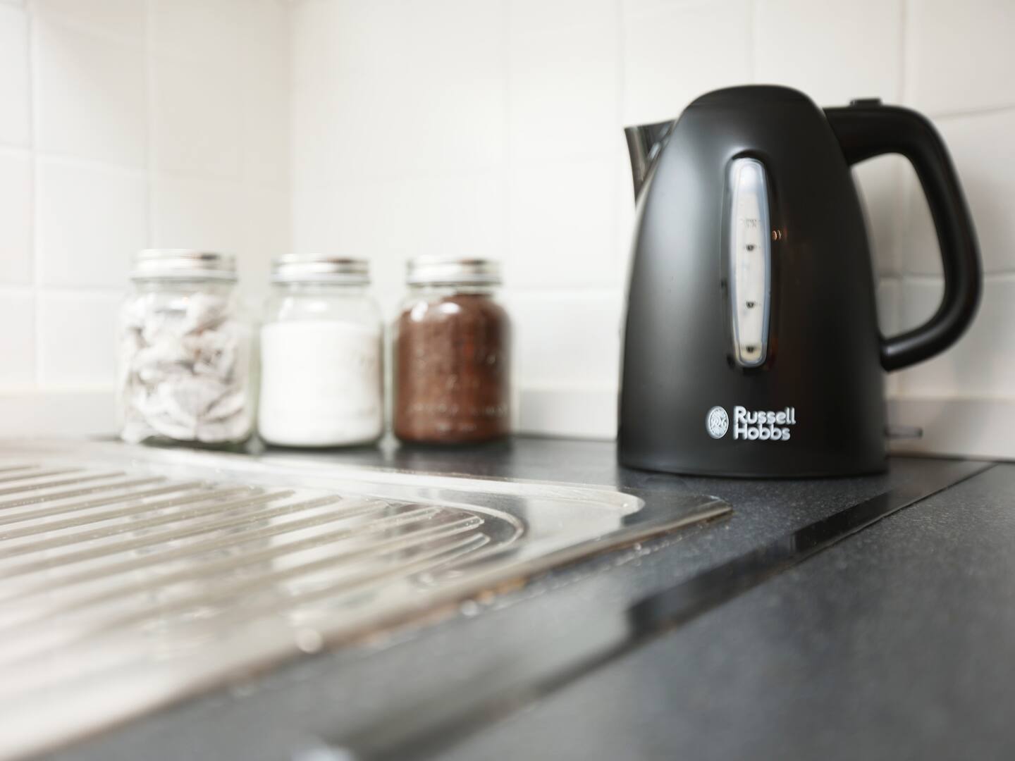 e61c0352-68aa-48b1-b2a5-658c45166577