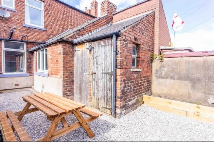 21b1e90e-81d9-47ab-b808-347089f49516 (1)