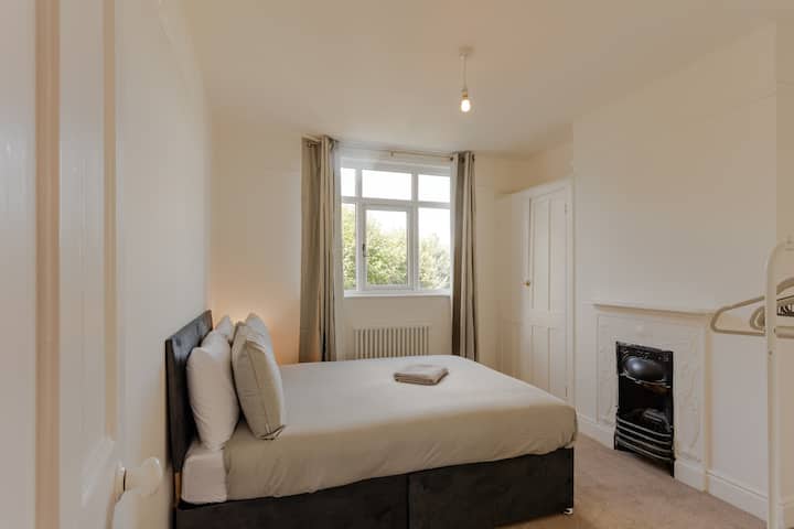 3627a087-1e20-4254-8c6d-7cbdbc317745