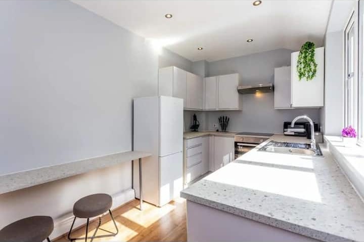 4839fb74-9046-4c81-8e11-0534688b4490 (1)