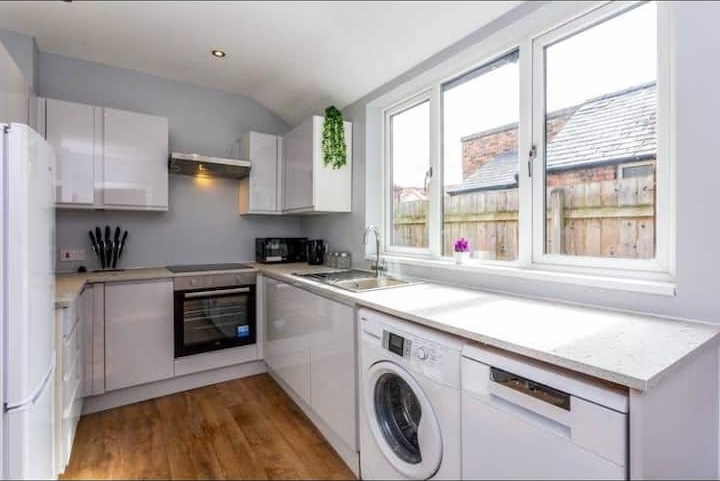 699208fc-830d-4771-a079-ae59dcc6e413 (1)