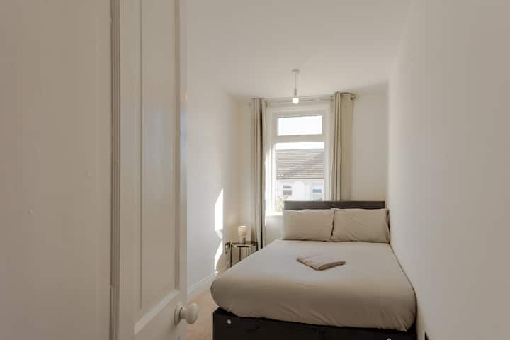 c554cabe-35b3-497c-8878-c629c7e62c1b